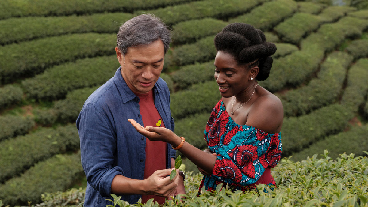 "Black Tea - O Aroma do Amor (Black Tea, 2024), de Abderrahmane Sissako - Divulgação